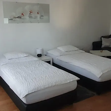 Orchidea Апартаменты Гёдёллё